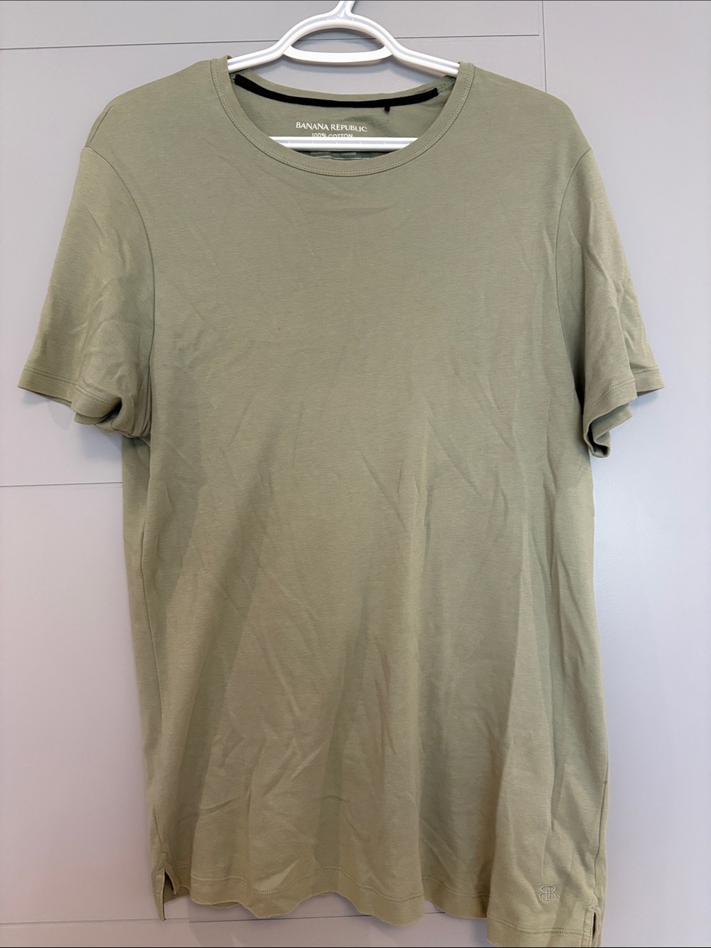 Banana Republic Men’s Olive Sage Crewneck Short Sleeve Tee